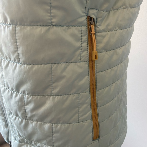Patagonia Sz S Women's Light Blue Quilted Vest - Picture 5 of 11